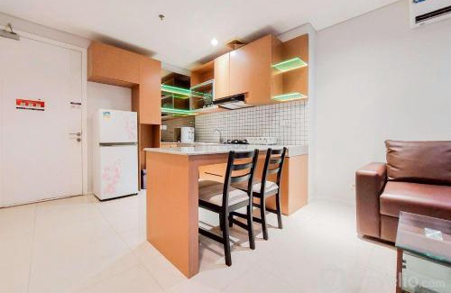 Pinang Apartment | Elegant and Spacious 2BR at Paddington Heights Apartment By Travelio