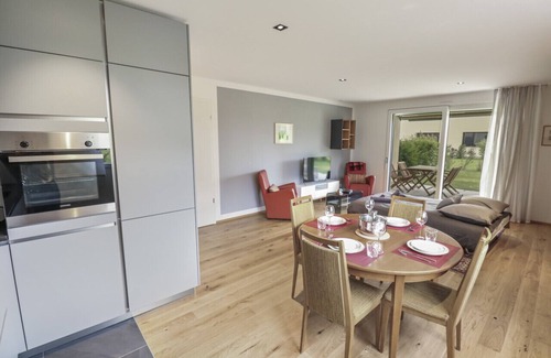 Villars-sur-Glane Apartment | Elegant apartment with private terrace