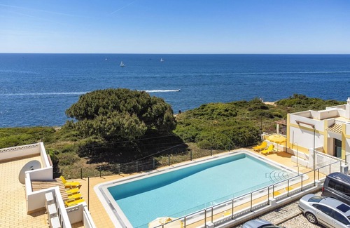 Benagil House | Elegant Apartment Near Benagil Beach