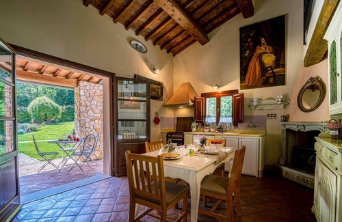 Sassetta Apartment | Elegant apartment surrounded by nature with swimming pool