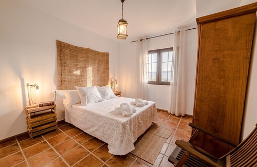 Padul Apartment | Elegant apartment with wonderful views next to Granada