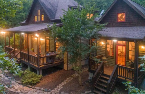 Almond House | Elegant Appalachian Retreat