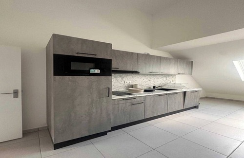 Suresnes Apartment | Elegant Appt - 3BDR/8P - Near Paris & La Défense