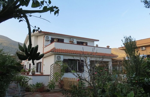 Partanna Apartment | Elegant basement Fund Sessa, in semi-detached villa CIR:19082053C205123