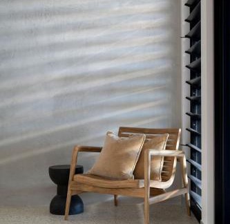 Sunshine Beach House | Elegant Beach House & Whale Watching Gem