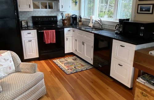 West Boothbay Harbor Apartment | Elegant Boothbay Harbor, Maine Studio