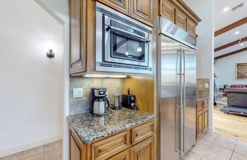 Hidden Valley Ranch House | Elegant Cabin Among the Pines-Views, Near Downtown, Hiking