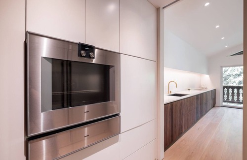 Blackcomb House | Elegant Chalet | Walk to Blackcomb Gondola | Sauna and Cold plunge