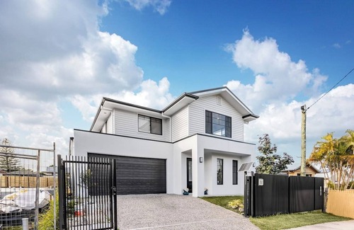 Upper Mount Gravatt House | Elegant & Convenient 4-Beds Villa w/easy access