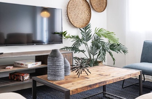 South Pointe Apartment | Elegant, Cozy 1bd Suite on Ocean Drive | Miami Beach