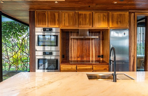 Placencia Villa | Elegant dog-friendly coastal retreat with terrace, Wi-Fi and private pool