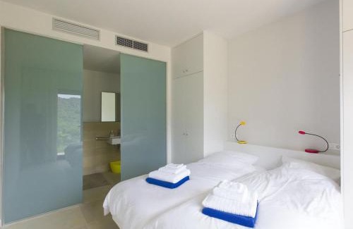 Sant Andreu de Llavaneres House | Elegant Villa by the Coast