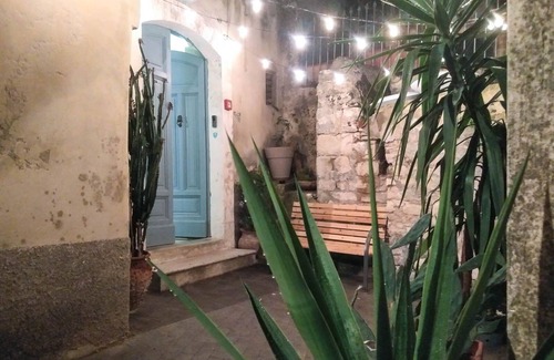 Modica House | Elegant family home in the heart of Modica's historic center.
