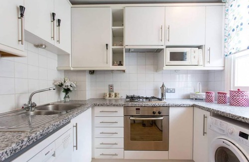 Warwick Apartment | Elegant flat in Pimlico, close to Warwick Square