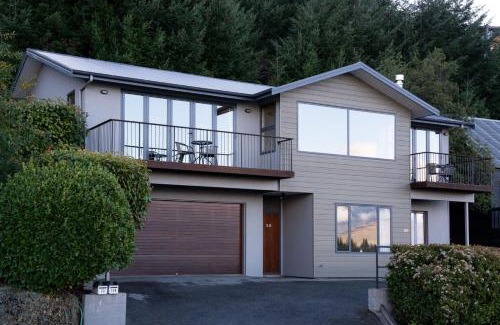 Fernhill Apartment | Elegant Foundations Cozy 2BR Retreat