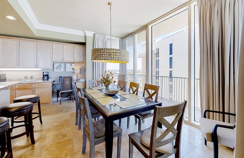 Ono Island Condo | Elegant, Gulf-Front Condo w/Large Balcony, Beach Access & Shared Pool/Gym