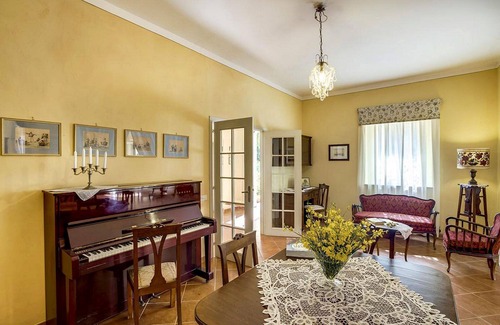 Radicofani Villa | Elegant hillside Villa Val d'Orcia up to 28 guests