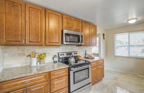 Edgewater Apartment | Elegant home, Convenient Access To Denver