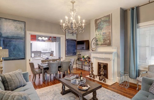 Historic Downtown Savannah Condo | Elegant Home Near Forsyth | Heated Pool Access