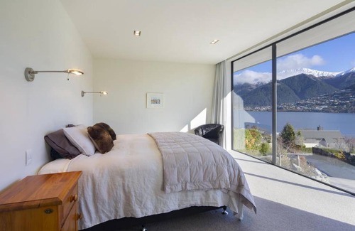 Kelvin Heights House | Elegant House - Kelvin Heights