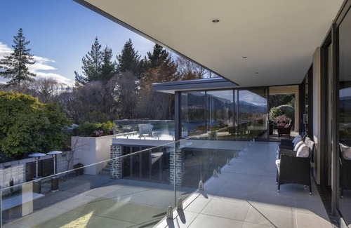 Kelvin Heights House | Elegant House - Kelvin Heights