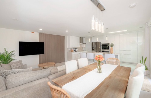 East Boca Raton House | Elegant House with Outstanding Pool, Kid and Pet Friendly Minutes from the Beach