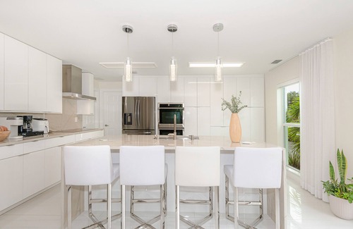 East Boca Raton House | Elegant House with Outstanding Pool, Kid and Pet Friendly Minutes from the Beach
