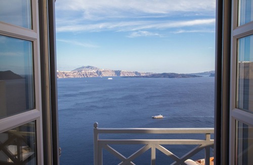 Oia Villa | Elegant Luxurious Villa with a Breathtaking View