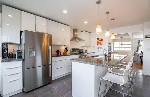 Kensington-Cedar Cottage House | Elegant Main Floor - House nEast Vancouver
