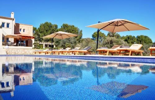 Portocolom Villa | Elegant Mallorca Home Can Estera 6 Bedrooms All En-Suite Extra Large Private Pool Porto Colom