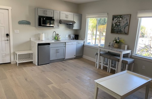 Milpitas House | Elegant new 1B1B attached suite at East Milpitas