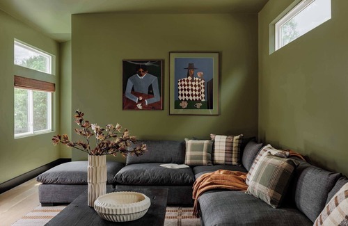 East MLK House | Elegant New Austin Escape | Sauna and Hot Tub