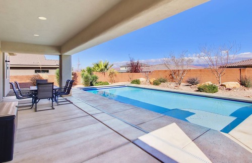 Hurricane House | Elegant Oasis Home in Hurricane with Private Pool & Hot Tub 30 day rental
