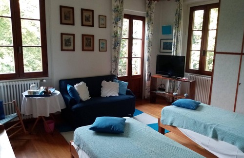 Castello House | Elegant private room with lake view balcony