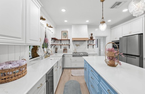 Biggar House | ELEGANT, PRIVATE, OLD SOUTH FLORIDA ESTATE, NEW SLEEPS 18 TO 20 LARGE FAMILIES,