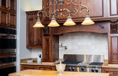 Greenville Other | Elegant, romantic castle w/rooftop deck, forest, pond and theater!