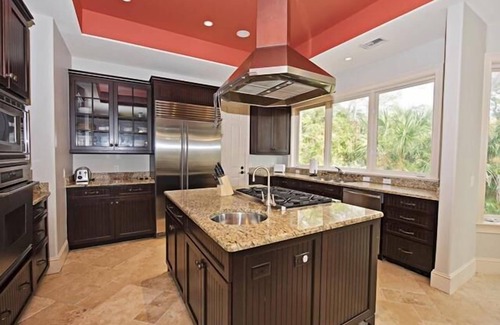 Oceanside House | Elegant & spacious 5-Bdrm home w/private pool & spa, steps to beach