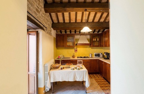 Monte San Martino Apartment | Elegant Stone House w/Pool
