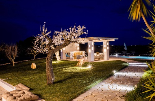 Putignano Villa | Elegant trulli and lamia for exclusive use, with heated pool.