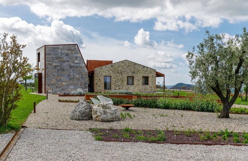 Volterra Villa | Elegant Tuscan Villa with Pool
