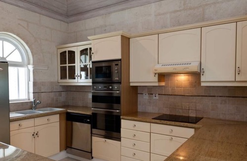 Westmoreland Apartment | Elegant Two Storey, Two Bedroom Townhouse