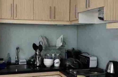 Legazpi Village Apartment | Elegant unit across Greenbelt5 + Netflix