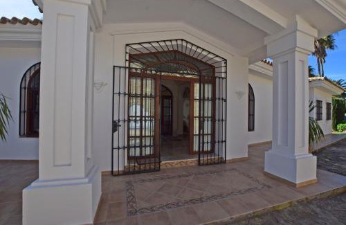 Atlanterra Apartment | Elegant viIIa with panoramic views