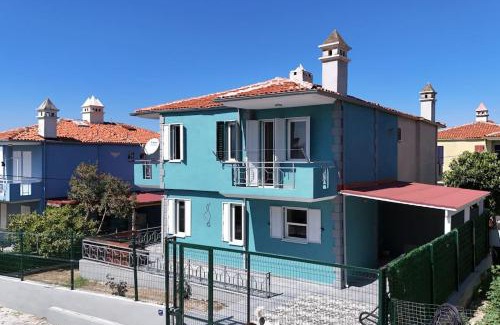 Kusadasi Villa | Elegant Villa in Kuşadası 5 Min Walk to Sea & Center