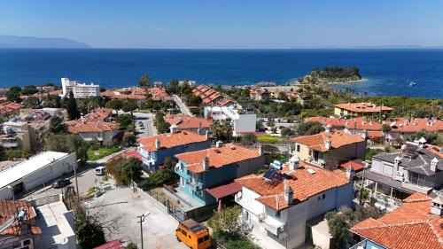 Kusadasi Villa | Elegant Villa in Kuşadası 5 Min Walk to Sea & Center