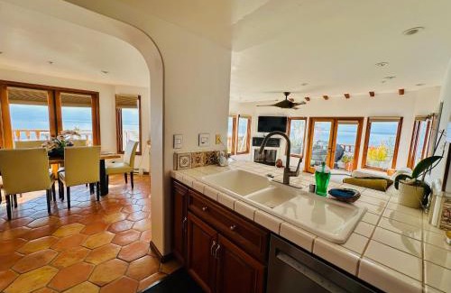 Avalon Villa | Elegant Villa W Wrap-around Balcony & Shared Pool