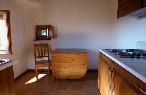 Ciggiano House | Elegant Villa with Valley