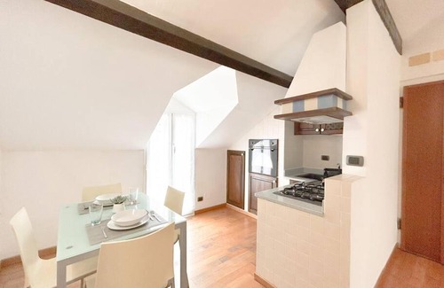 Savona Apartment | [Elegante mansarda] 300mt dal mare - Centro - WiFi