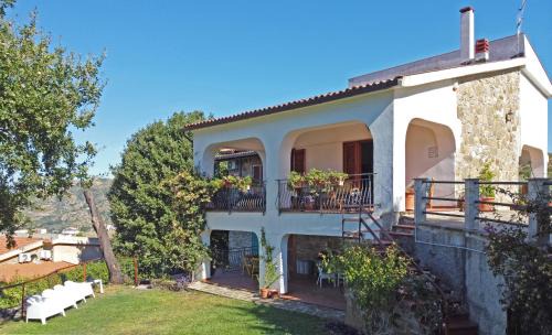Perdifumo Villa | Elegante villa panoramica con giardino e idromassaggio a 10 minuti dal mare