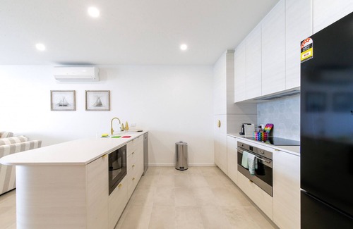 Batemans Bay Apartment | Elegantly Spacious 3-Bed Unit Overlooking the Bay